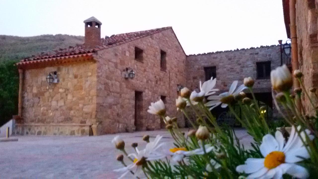 Masseria Rocca Di Gonato Castelbuono  Ngoại thất bức ảnh