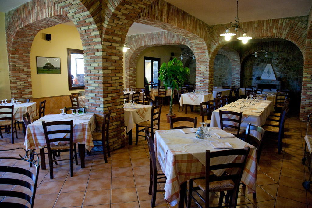 Masseria Rocca Di Gonato Castelbuono  Ngoại thất bức ảnh