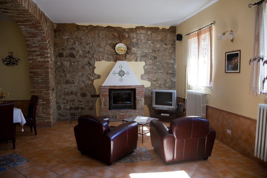 Masseria Rocca Di Gonato Castelbuono  Ngoại thất bức ảnh