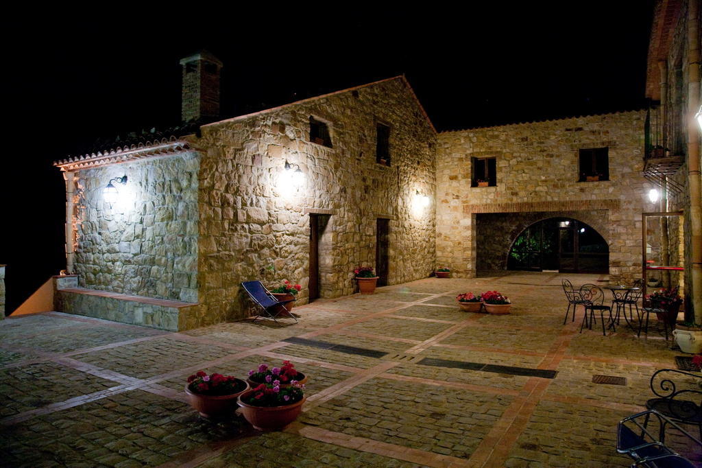 Masseria Rocca Di Gonato Castelbuono  Ngoại thất bức ảnh
